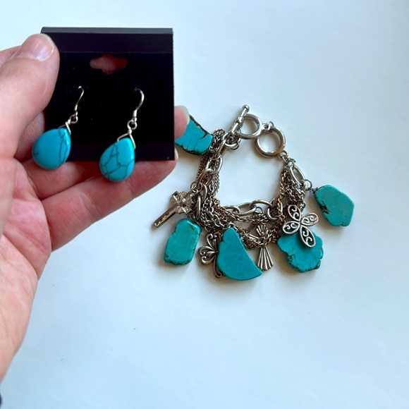 Vintage Y2K Faux Turquoise and Silver Cross Charm Bracelet and Earring Set - Picture 4 of 8